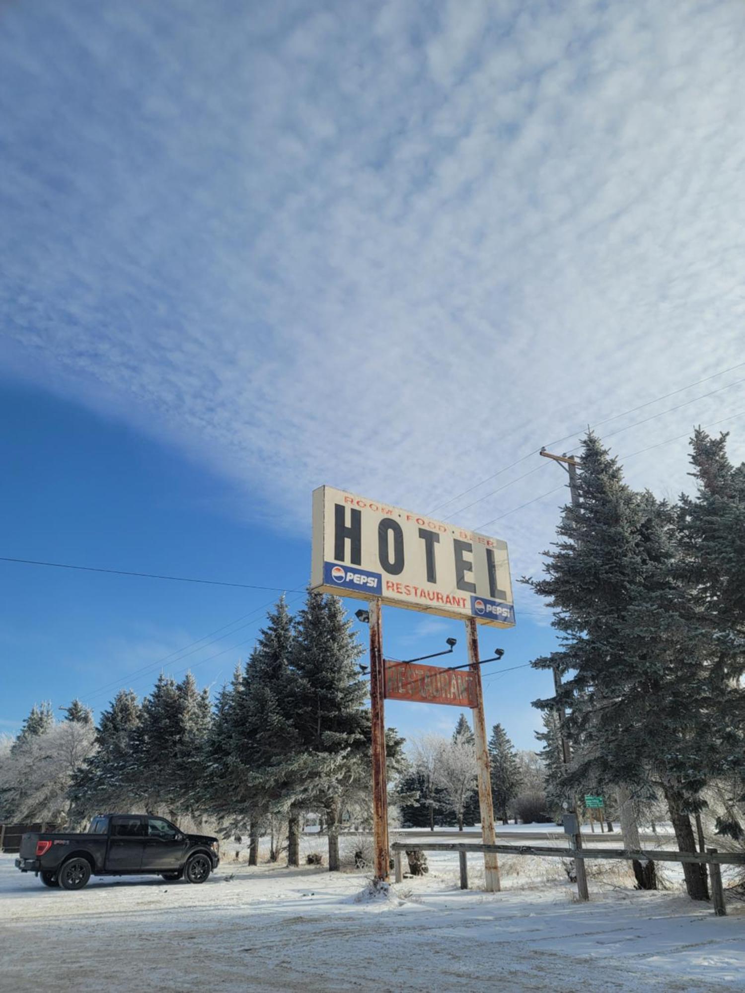Rosthern Hotel Exterior foto
